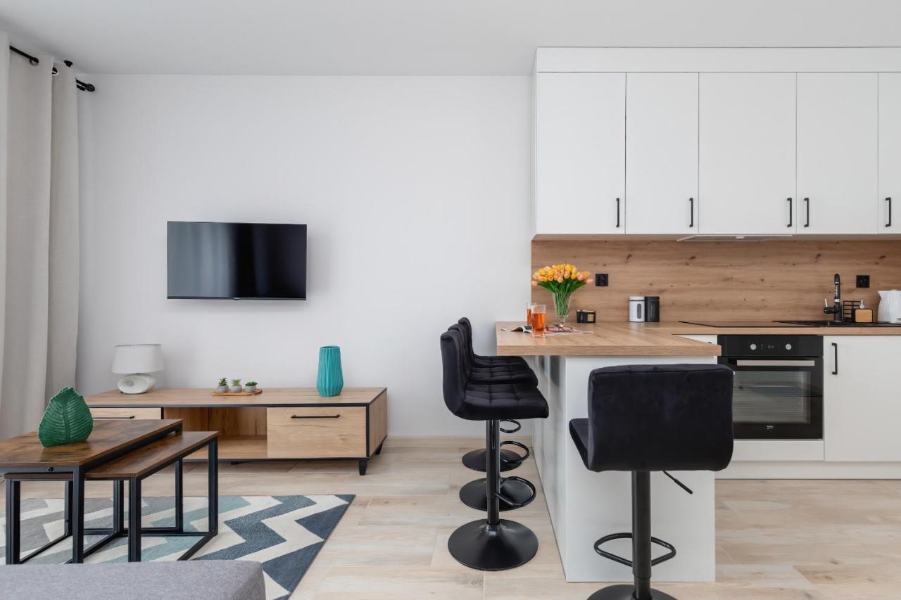 Sunny Apartments With Parking & Balcony Luzycka By Noclegi Renters Swinoujscie Bagian luar foto